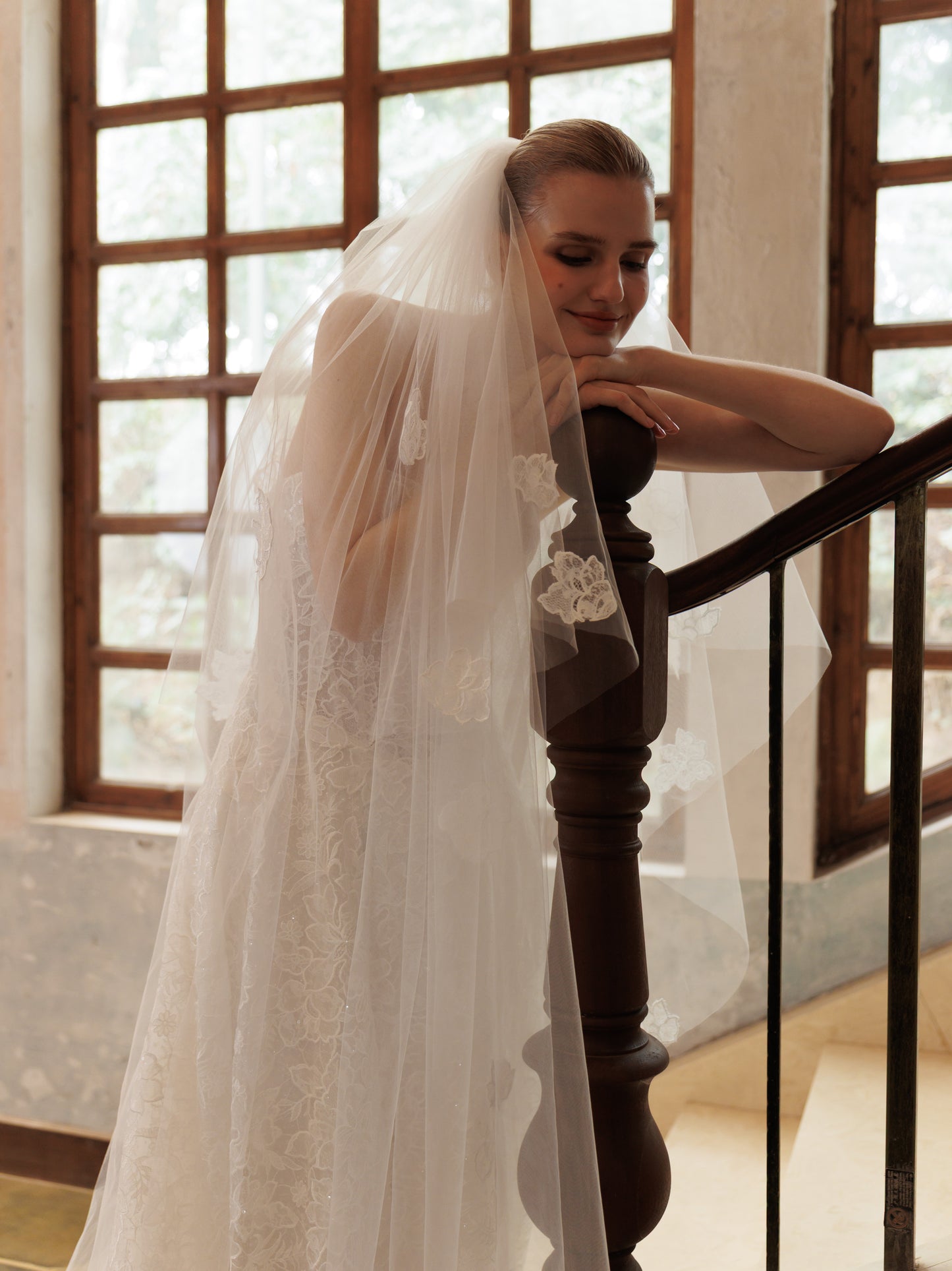 ELOWEN Veil