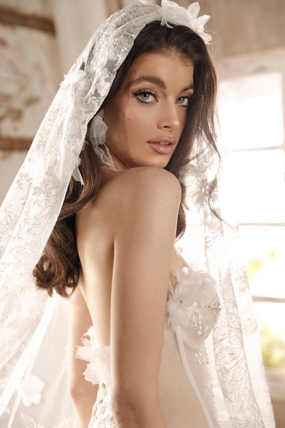 MILA VEIL